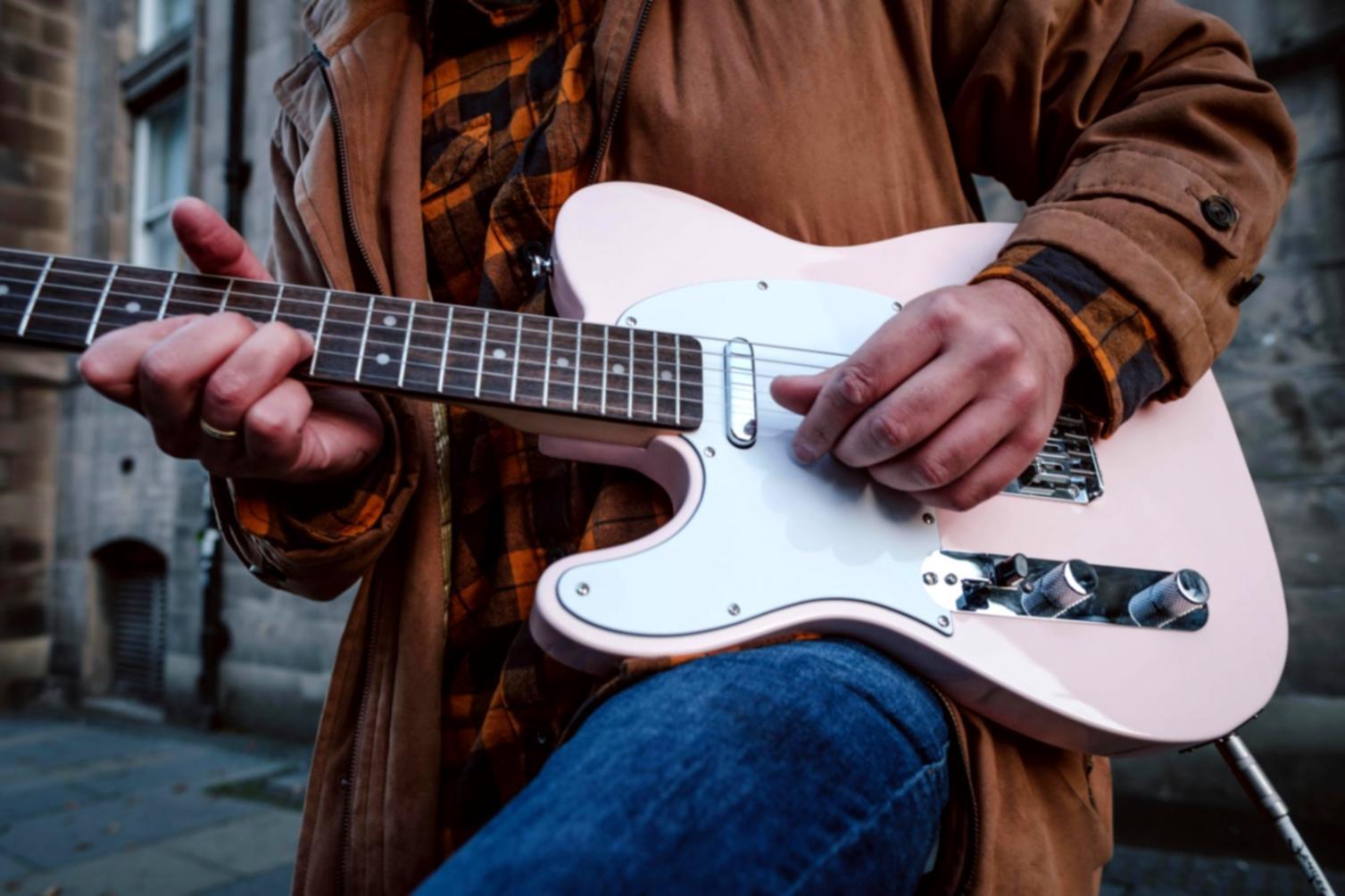 Студія звукозапису з обладнанням для створення музики